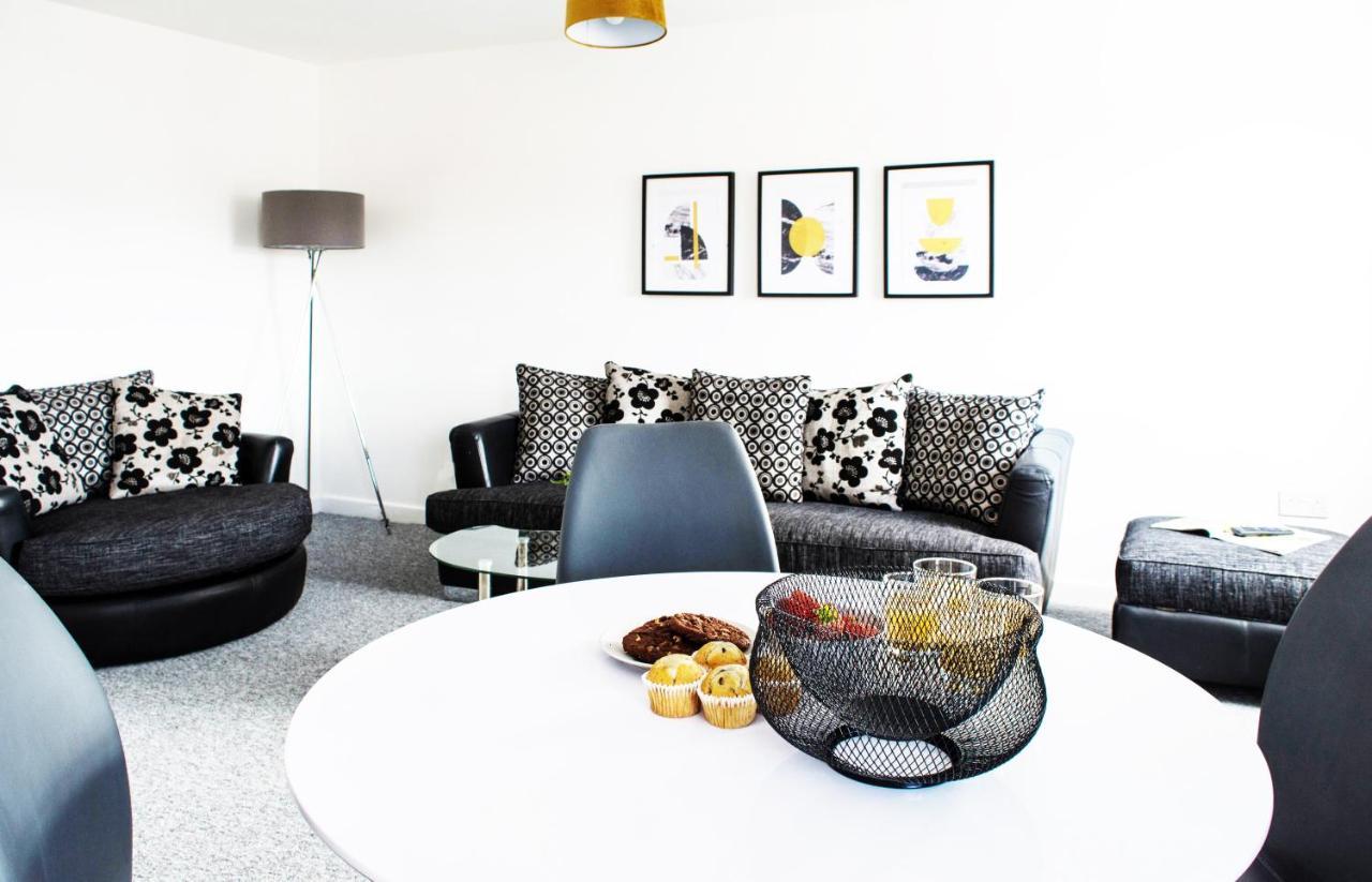 2 Bedroom Apartment Leamington Spa Hosted By Golden Key Lillington  Екстериор снимка